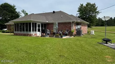 Exterior - 11513 Old Jackson Rd, Forest, MS 39074 photo 3 of 10