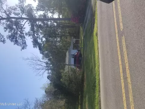 4215 Gay Rd, D'iberville, MS 39540