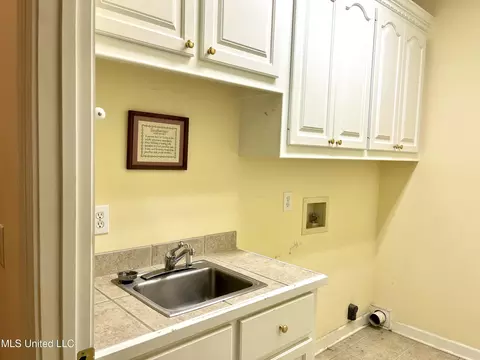 200 E Towne Dr, Brandon, MS 39042 photo 13