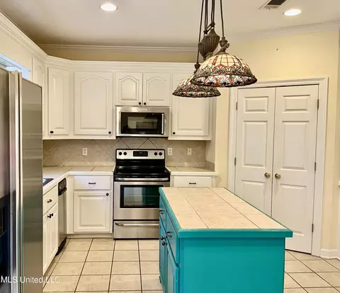 200 E Towne Dr, Brandon, MS 39042 photo 7