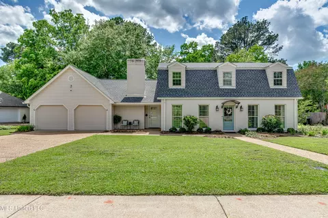 1021 Northpointe Dr, Jackson, MS 39211
