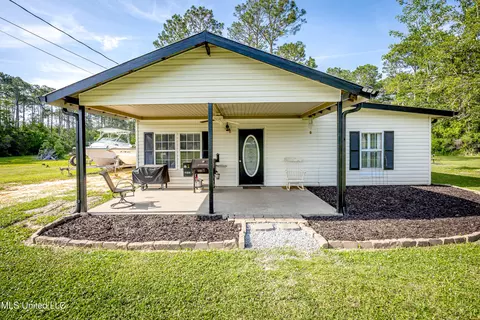 11801 Jim Ramsay Rd, Vancleave, MS 39565