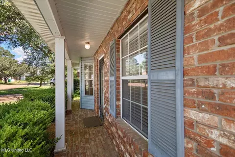 2012 Fox Hill Ln, Byram, MS 39272 photo 3