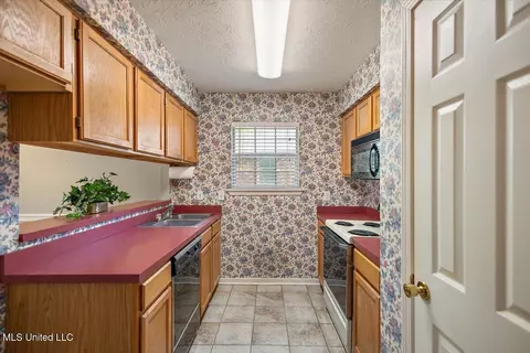 2012 Fox Hill Ln, Byram, MS 39272 photo 8