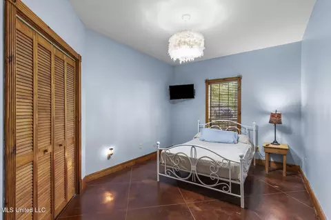 Bedroom - 500 E Dewey Camp Dr, Florence, MS 39073 photo 3 of 5