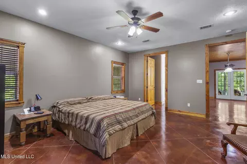 Bedroom - 500 E Dewey Camp Dr, Florence, MS 39073 photo 2 of 5