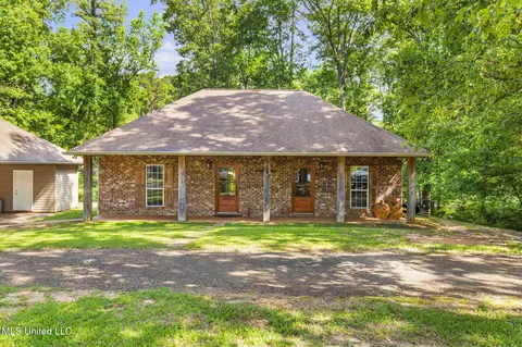 Exterior - 500 E Dewey Camp Dr, Florence, MS 39073 photo 2 of 8