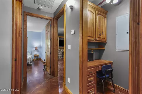 Entry Way - 500 E Dewey Camp Dr, Florence, MS 39073 photo 3 of 4