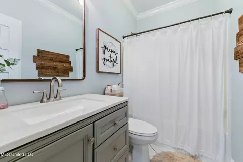 Bath - 8100 Belle Etheridge Rd, Lucedale, MS 39452 photo 2 of 2