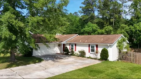 1334 Diller Rd, Ocean Springs, MS 39564