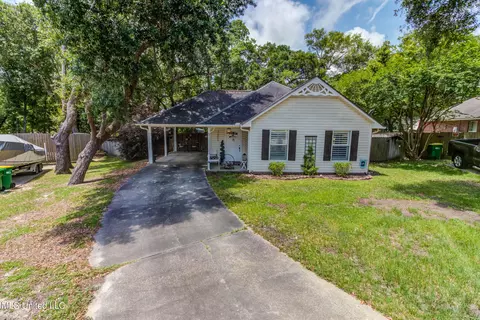 7505 Martin Ct, Ocean Springs, MS 39564