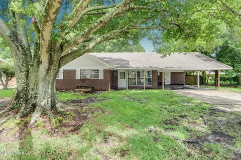 2211 Popps Ferry Rd, Biloxi, MS 39532