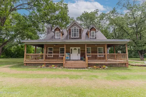 1269 Pecan Orchard Dr, Bolton, MS 39041