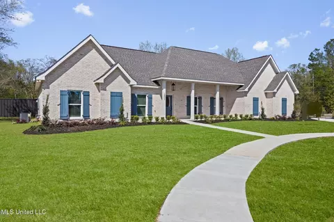 12551 Westwood Pl, Gulfport, MS 39503