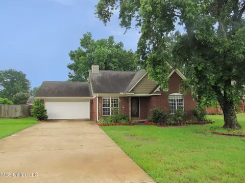6933 Fox Briar Cv, Walls, MS 38680