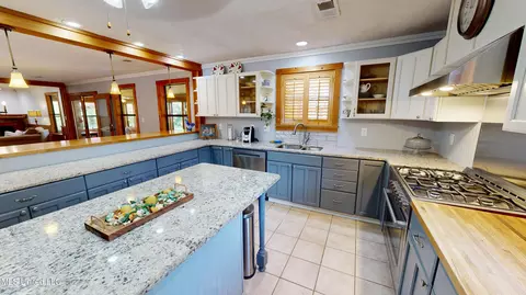 Kitchen - 3501 Hwy 305, Hernando, MS 38632 photo 4 of 6