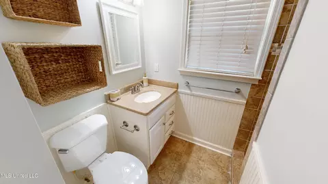 Bath - 3501 Hwy 305, Hernando, MS 38632 photo 1 of 6
