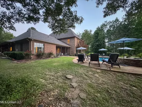 Exterior - 171 Brookstone Way, Madison, MS 39110 photo 6 of 11