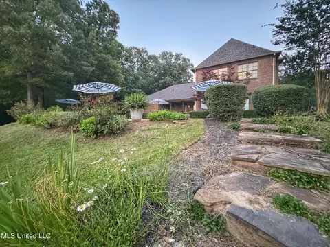 Exterior - 171 Brookstone Way, Madison, MS 39110 photo 5 of 11
