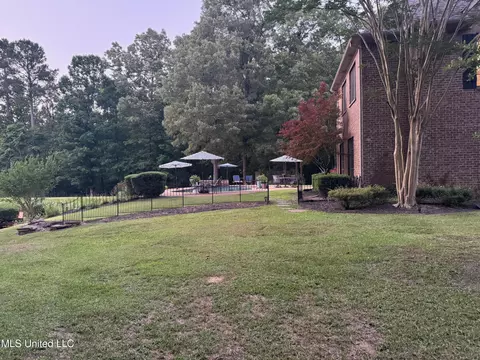 Exterior - 171 Brookstone Way, Madison, MS 39110 photo 4 of 11