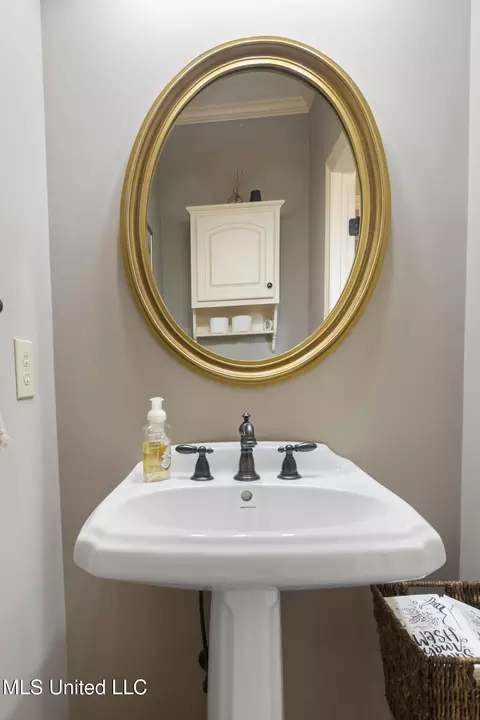 Bath - 1600 Wright Rd, Raymond, MS 39154 photo 1 of 4