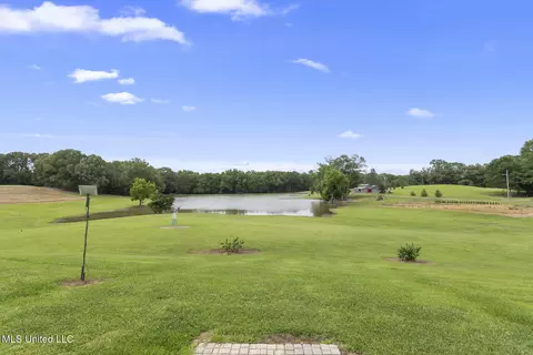 View/Area - 1600 Wright Rd, Raymond, MS 39154 photo 1 of 10