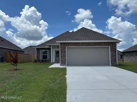15076 Stockridge Dr, Gulfport, MS 39503