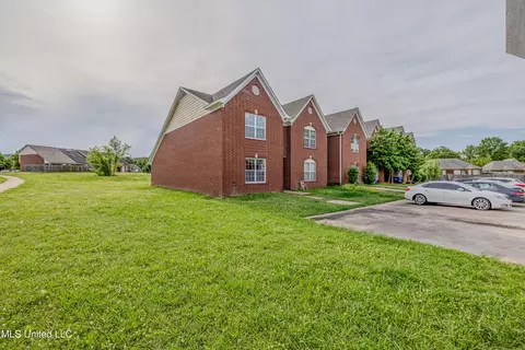 7241 Illinois Central Ave, Horn Lake, MS 38637