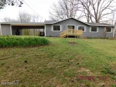 165 Christian College Rd, Senatobia, MS 38668
