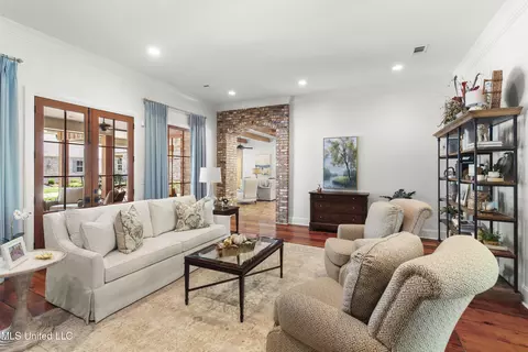 Living - 100 Stonebridge Dr, Madison, MS 39110 photo 6 of 6