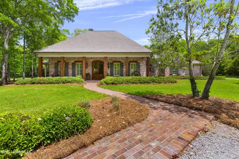 Exterior - 100 Stonebridge Dr, Madison, MS 39110 photo 3 of 9