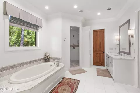 Bath - 100 Stonebridge Dr, Madison, MS 39110 photo 3 of 5