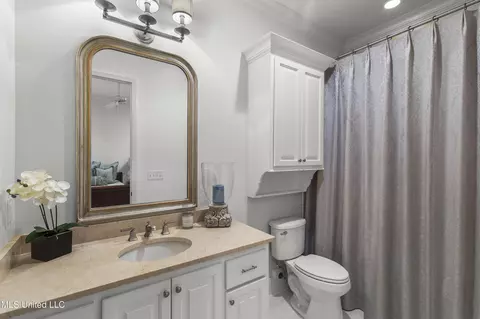 Bath - 100 Stonebridge Dr, Madison, MS 39110 photo 1 of 5