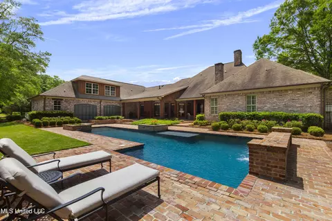 Exterior - 100 Stonebridge Dr, Madison, MS 39110 photo 7 of 9