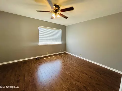 Bedroom - 344 Lakebend Dr, Brandon, MS 39042 photo 2 of 2