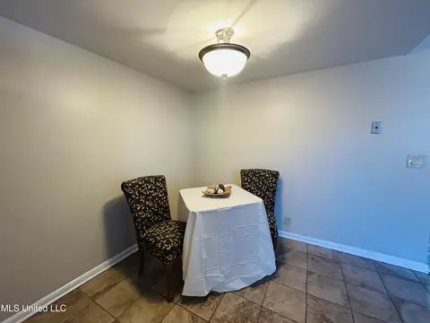 Dining - 344 Lakebend Dr, Brandon, MS 39042 photo 1 of 1