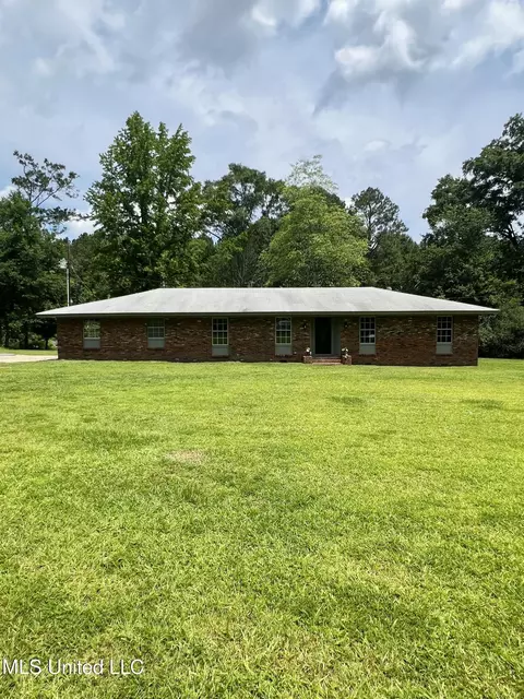 42 Thagard Dr, Petal, MS 39465