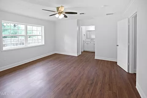 Bedroom - 111 Hickory Hill Pl, Brandon, MS 39042 photo 1 of 5