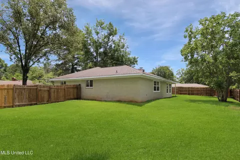 Exterior - 111 Hickory Hill Pl, Brandon, MS 39042 photo 3 of 5