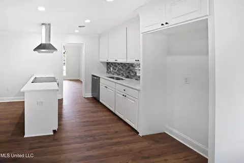 Kitchen - 111 Hickory Hill Pl, Brandon, MS 39042 photo 1 of 5