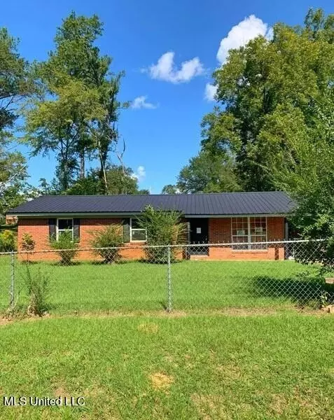 65 Pat Ave, Eupora, MS 39744