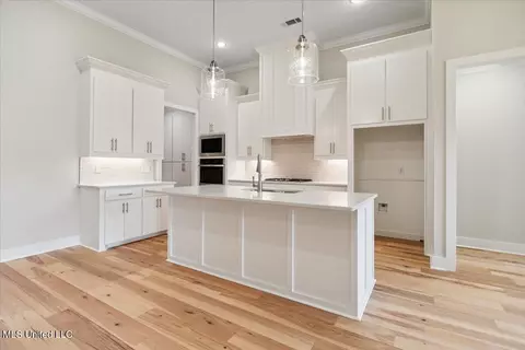 Kitchen - 648 Prosperity Pl, Brandon, MS 39042 photo 1 of 1