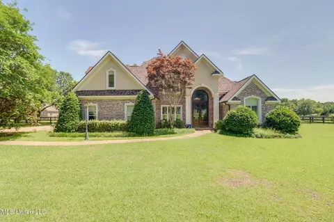 23131 Stablewood Cir, Pass Christian, MS 39571