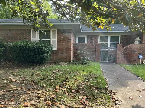 1260 Greenbriar St, Jackson, MS 39211 photo 3