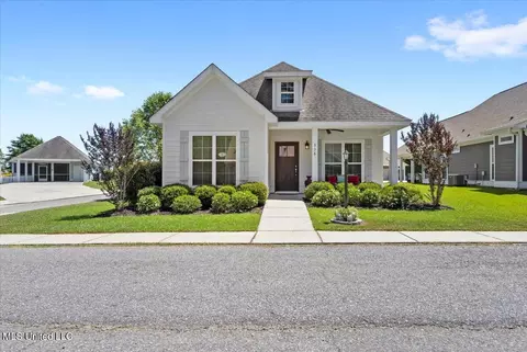 338 Mount Pleasant Dr, Hattiesburg, MS 39402
