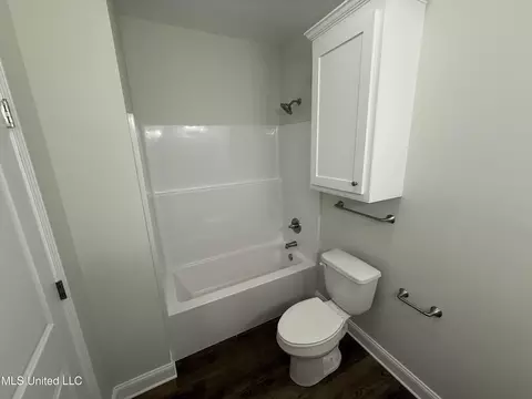 Bath - 101 Caleb Cv, Carthage, MS 39051 photo 2 of 3