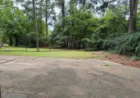 114 California Pl, Jackson, MS 39213 photo 4
