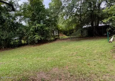 114 California Pl, Jackson, MS 39213 photo 3