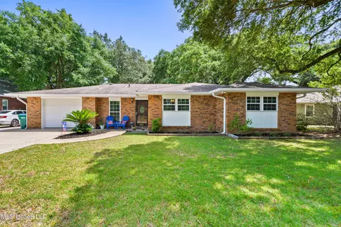 2424 Cotton Dr, Gulfport, MS 39507