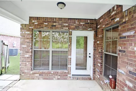 Exterior - 809 Jason Cv, Brandon, MS 39047 photo 3 of 10